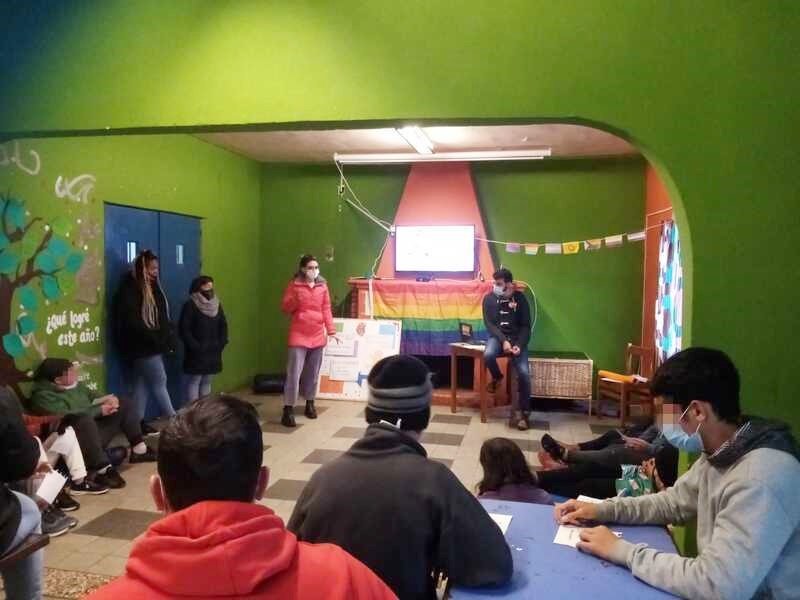 Charla con jóvenes sobre derechos sexuales