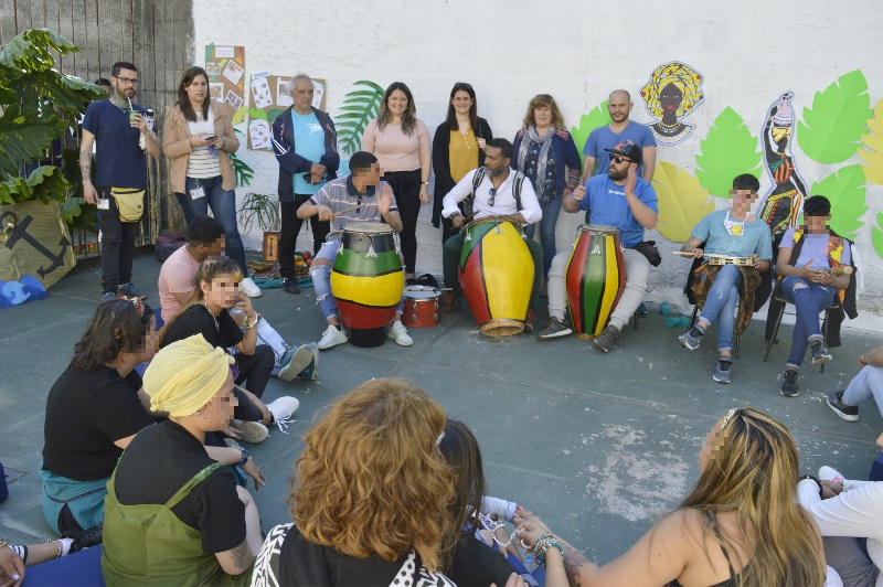 Directora Venosa, autoridades, jóvenes y profesores