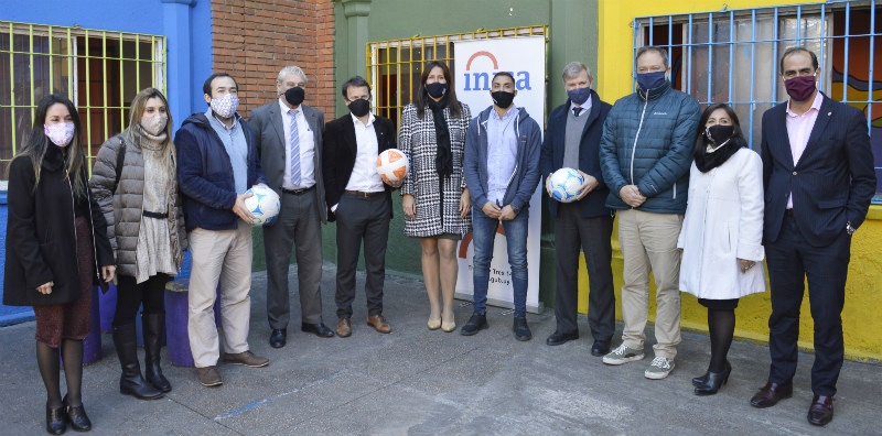 Entrega de mesa al Centro