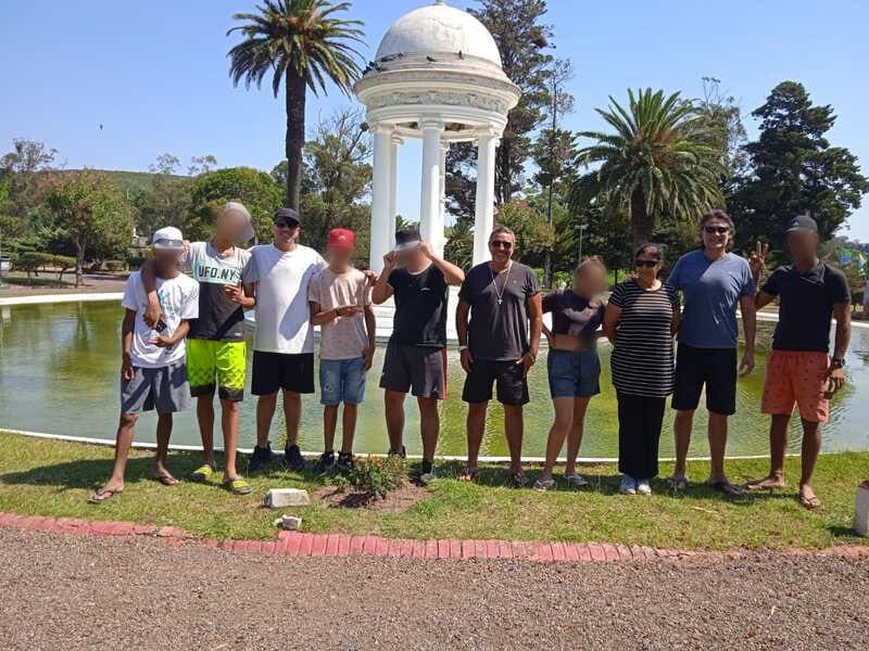 Jóvenes en la Plaza  San Antonio
