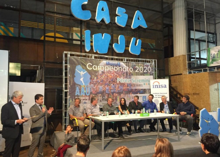 Mesa de participantes