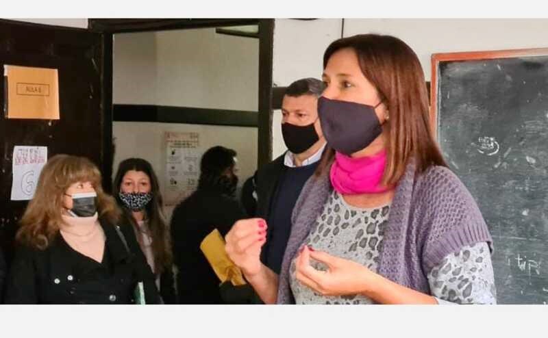 Presidente de Olivera dando la bienvenida