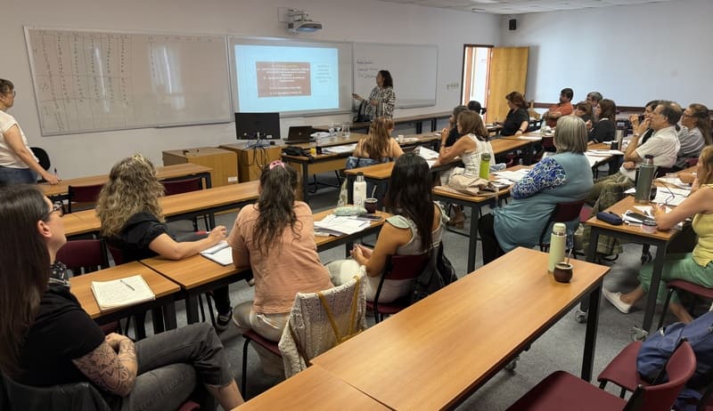 Karin Arbach durante la capacitación